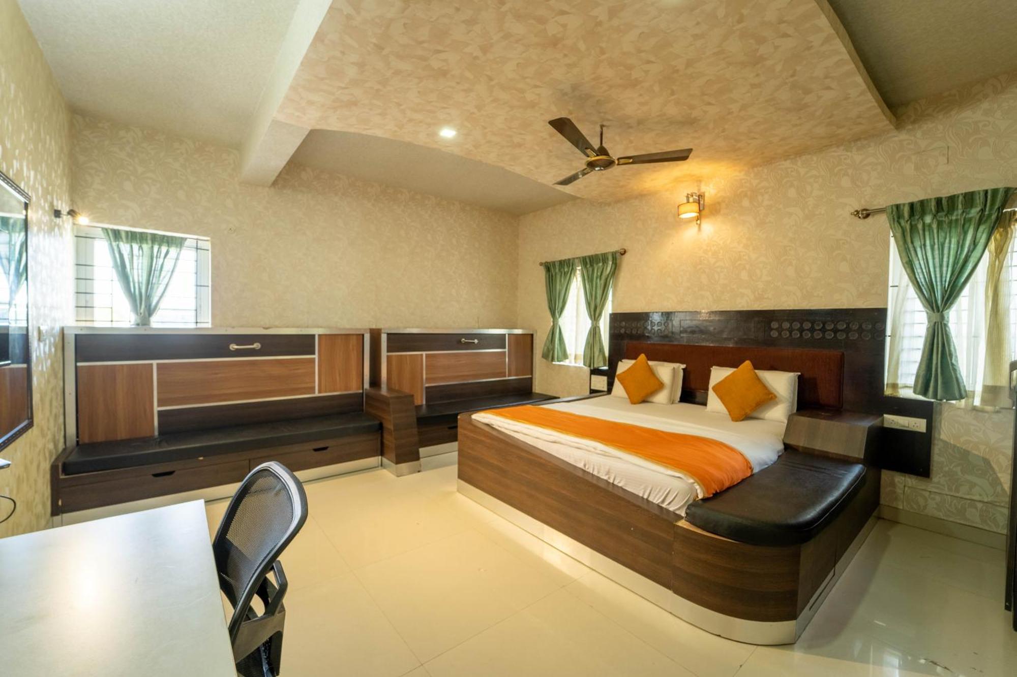 Seasons Suites Koramangala Бангалор Номер фото