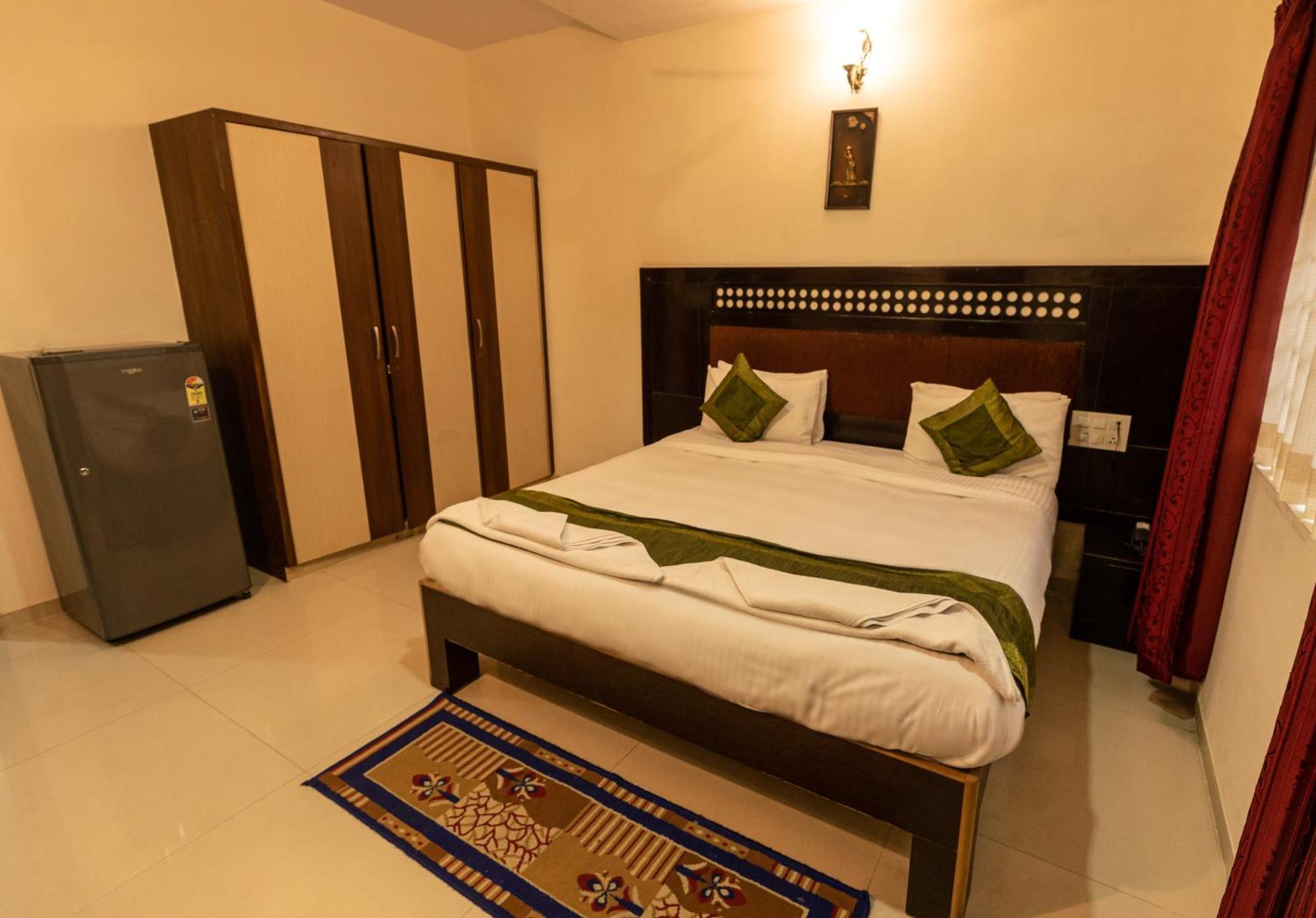 Seasons Suites Koramangala Бангалор Номер фото