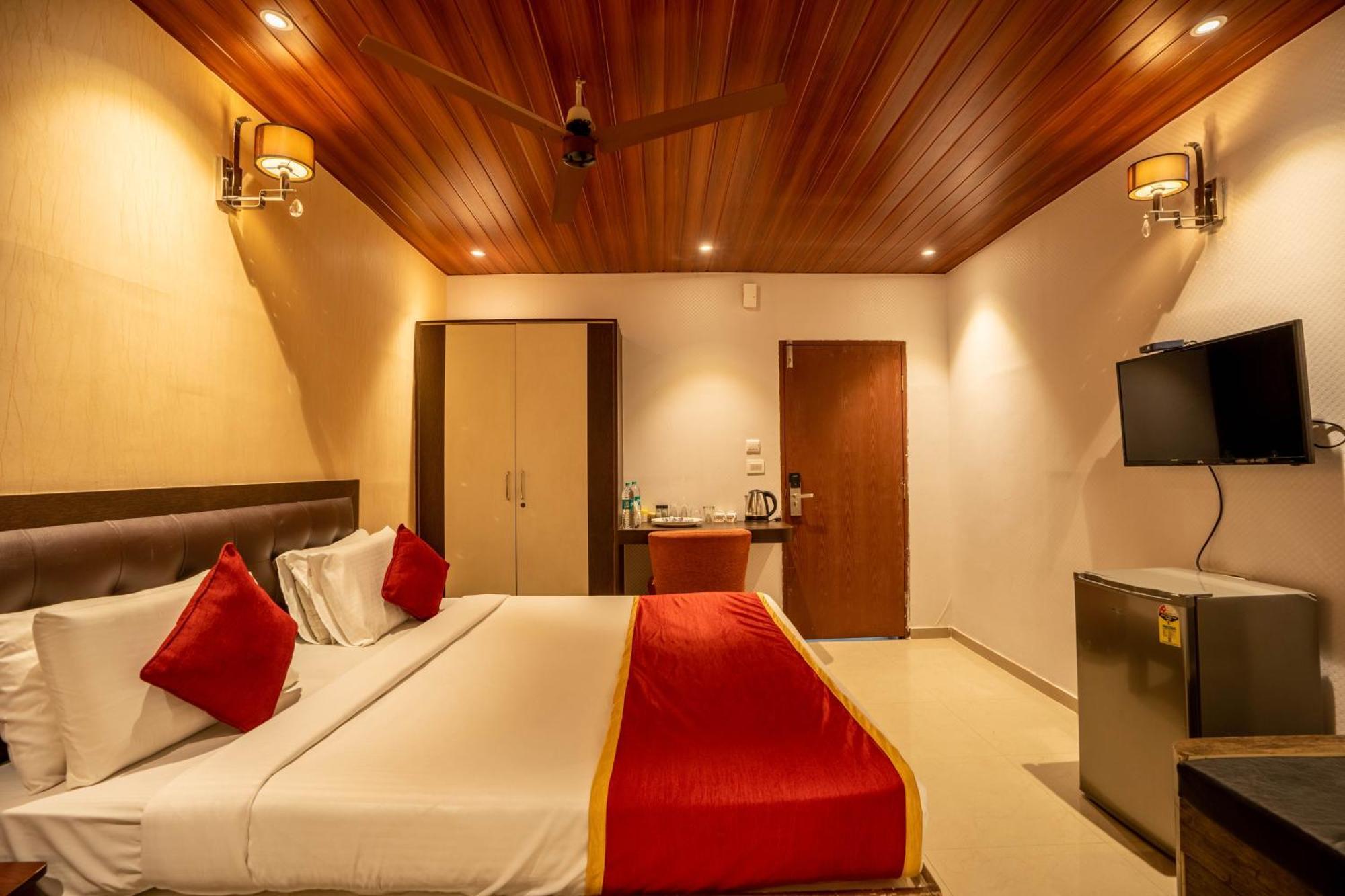 Seasons Suites Koramangala Бангалор Экстерьер фото