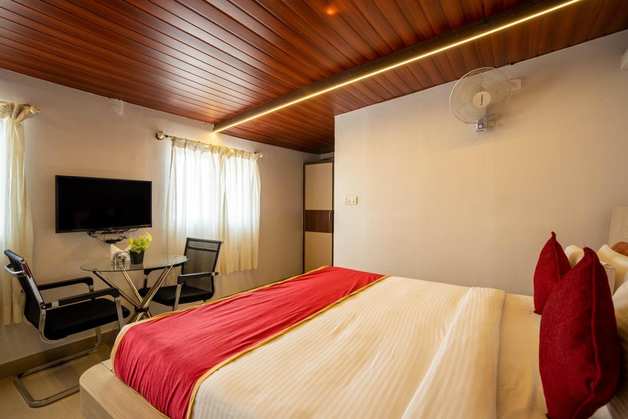 Seasons Suites Koramangala Бангалор Экстерьер фото