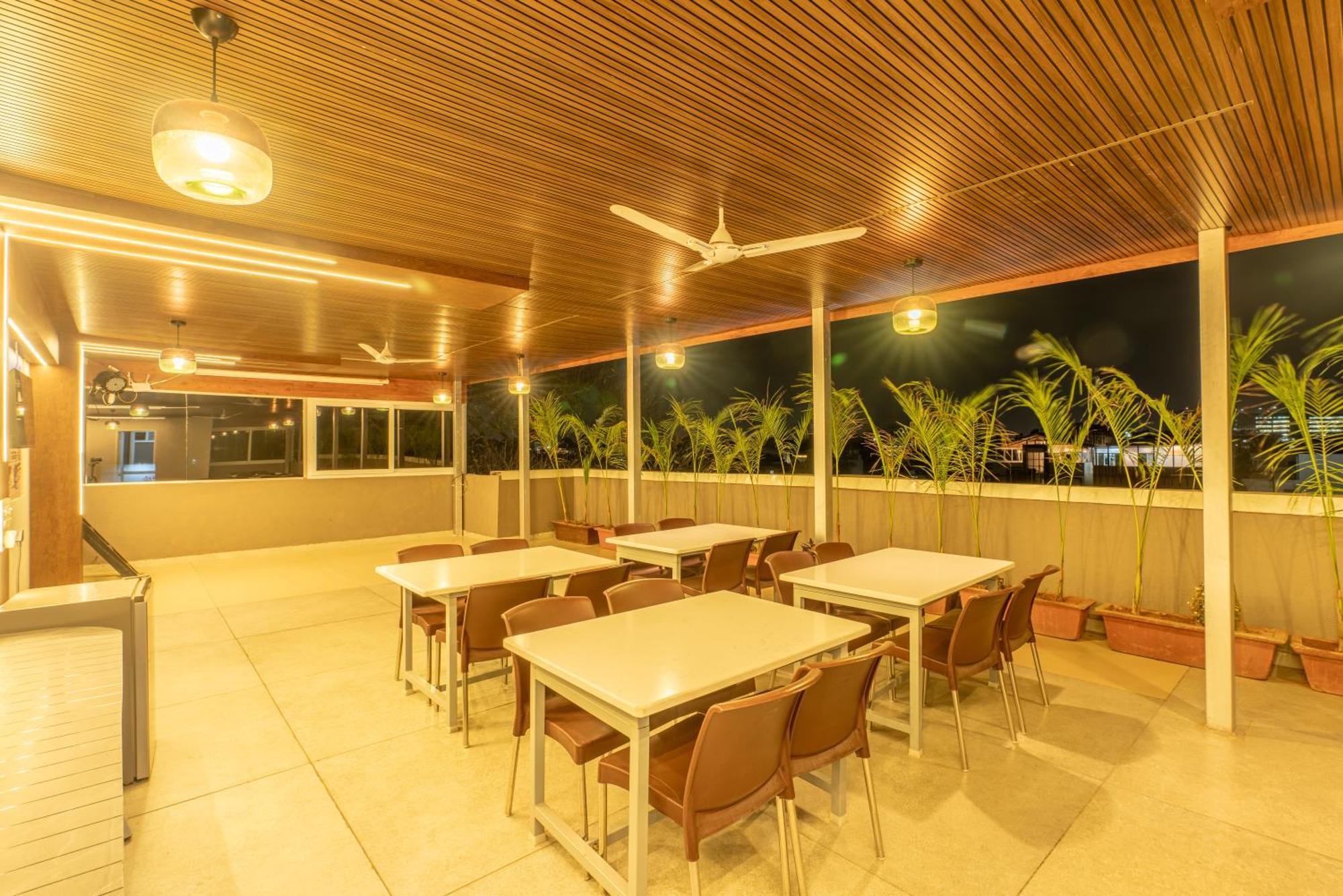 Seasons Suites Koramangala Бангалор Экстерьер фото